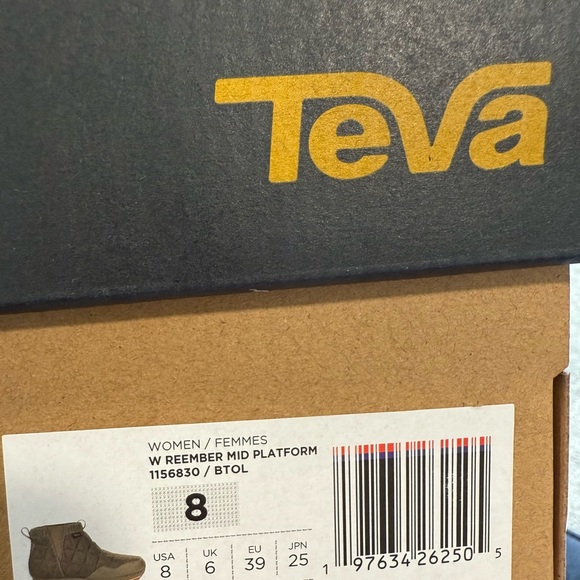 Teva Green Mid Platform Boots - Picture 5 of 7